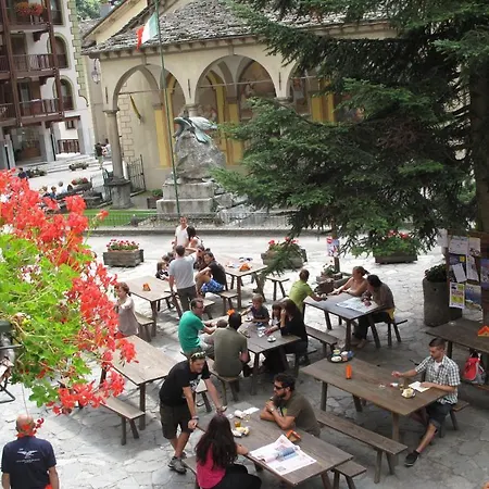 Monterosa Hotell 3*