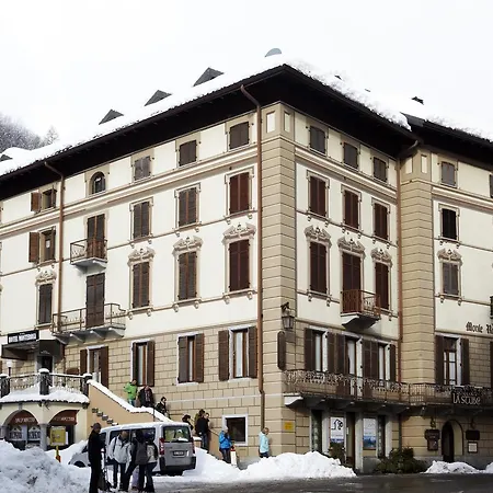 ホテル Monterosa 3*