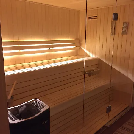 Monterosa אלאניה ואלססיה